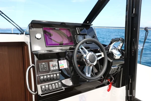 Merry Fisher 1095 - Yacht Charter Sailica