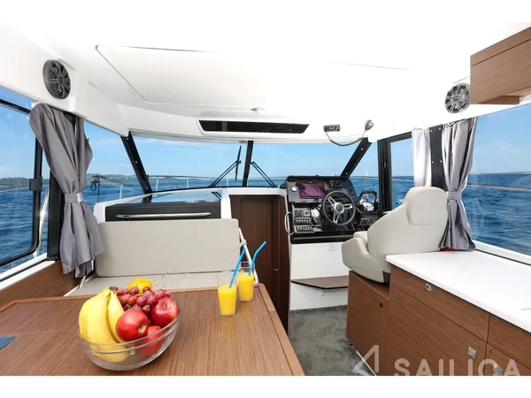 Merry Fisher 1095 - Yacht Charter Sailica