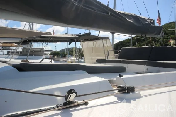 Saona 47 - Yacht Charter Sailica