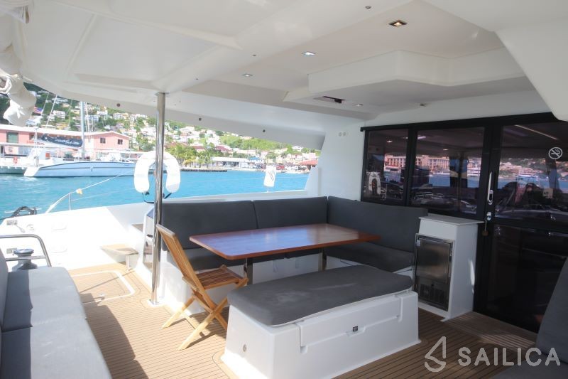 Saona 47 - Yacht Charter Sailica