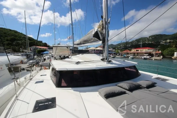 Saona 47 - Yacht Charter Sailica