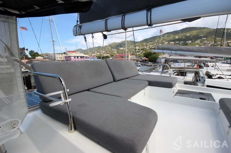 Saona 47 - Yacht Charter Sailica