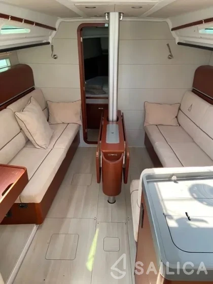Dehler 38 SQ - Yacht Charter Sailica