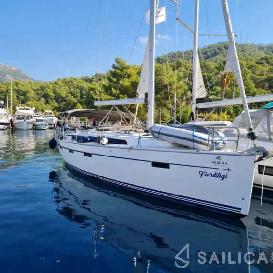 Bavaria 41 Cruiser - Yacht Charter Sailica
