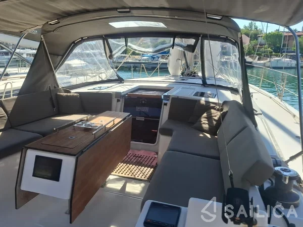Dufour 530 - Yacht Charter Sailica