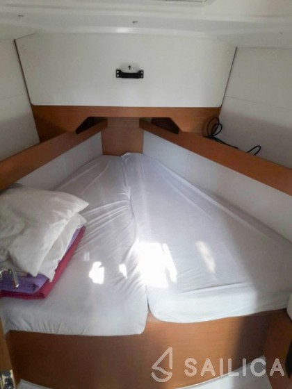 Sun Odyssey 349 - Yacht Charter Sailica