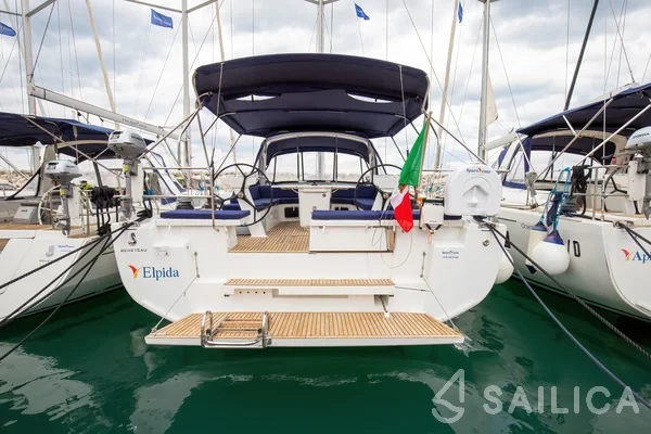 Oceanis 51.1 - Yacht Charter Sailica