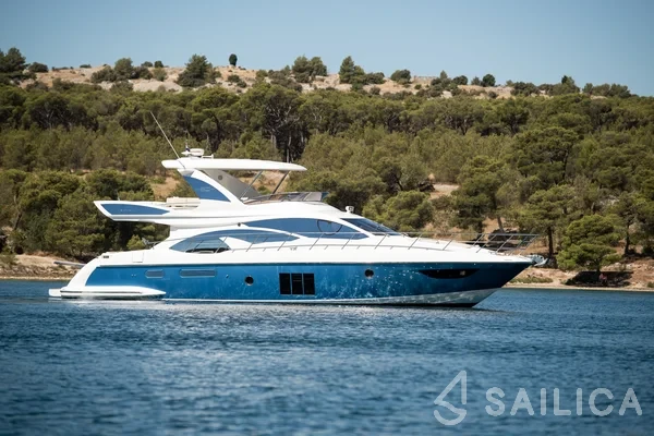 Azimut 60 - Yacht Charter Sailica
