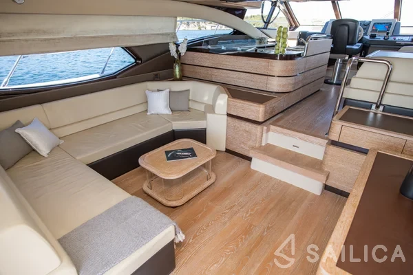 Azimut 60 - Yacht Charter Sailica