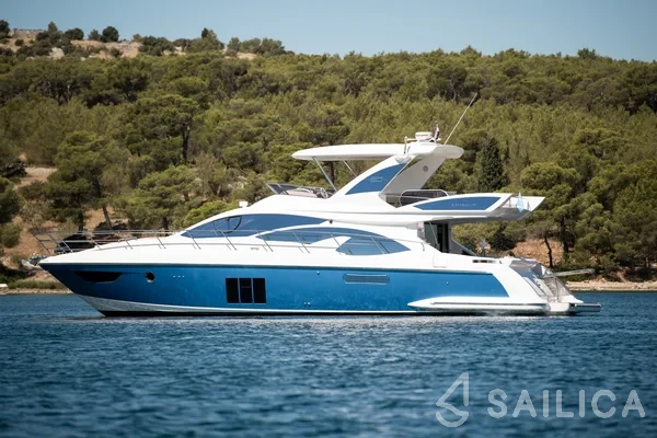 Azimut 60 - Yacht Charter Sailica
