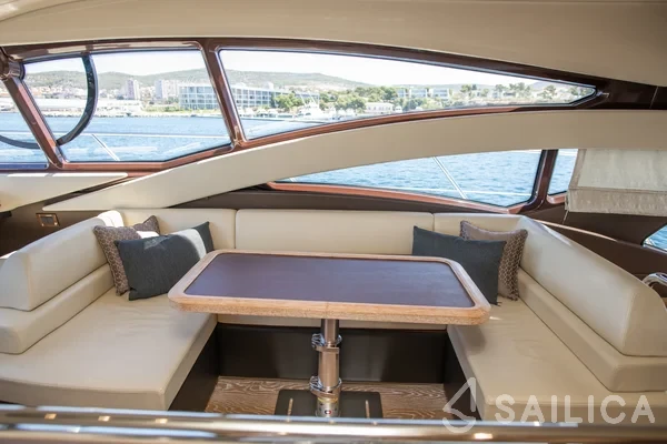 Azimut 60 - Yacht Charter Sailica