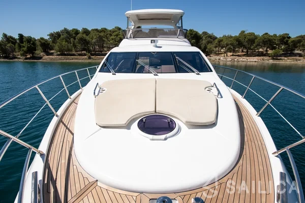 Azimut 60 - Yacht Charter Sailica