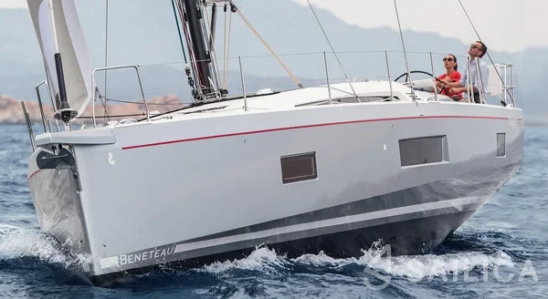 Oceanis 51.1 - Yacht Charter Sailica