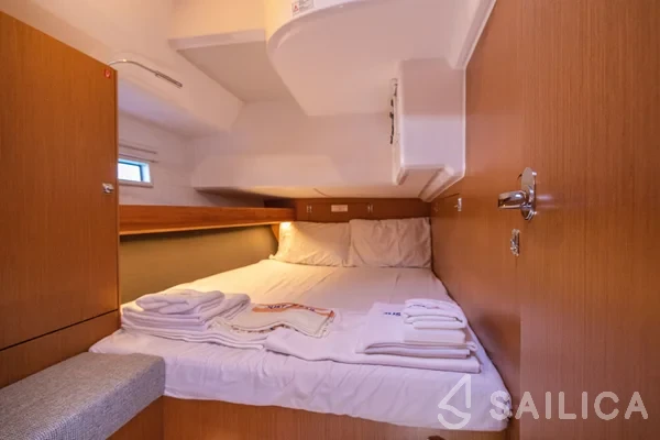Bavaria 46 Cruiser - Yacht Charter Sailica