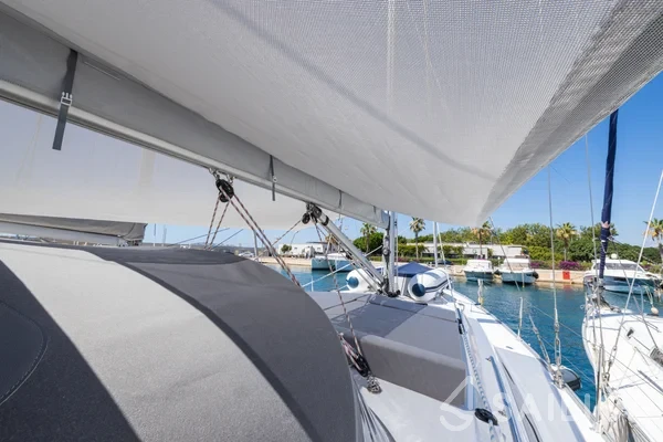 Bavaria 46 Cruiser - Yacht Charter Sailica