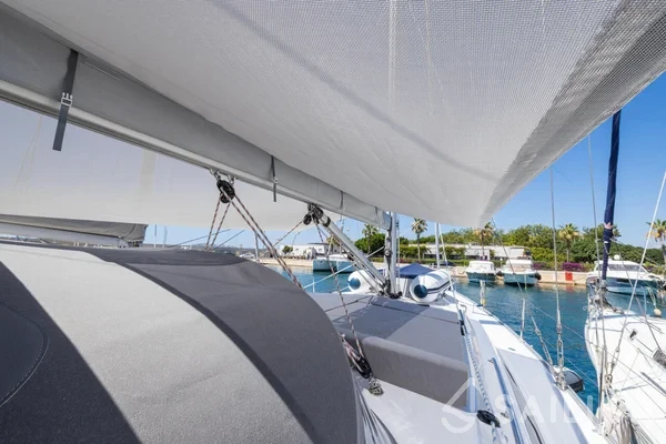 Bavaria 46 Cruiser - Yacht Charter Sailica