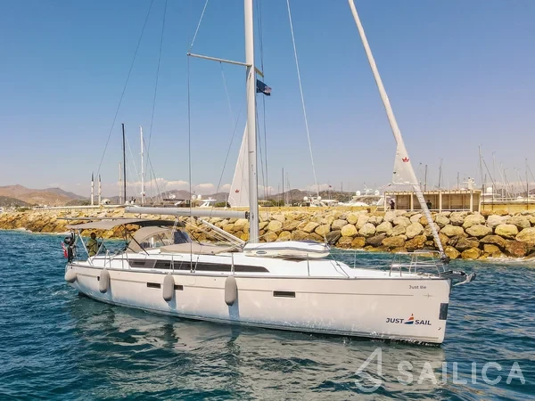 Bavaria 46 Cruiser - Yacht Charter Sailica