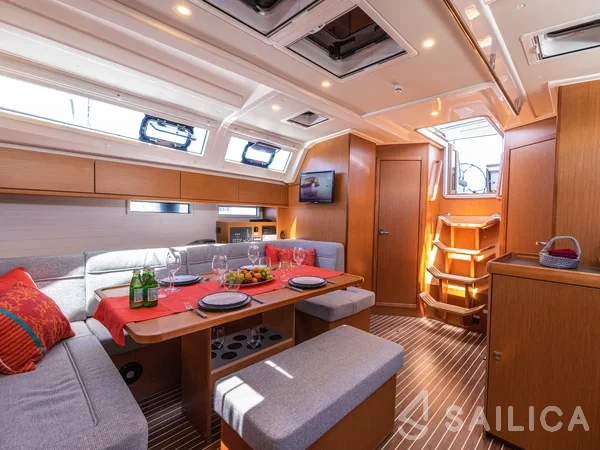 Bavaria 46 Cruiser - Yacht Charter Sailica