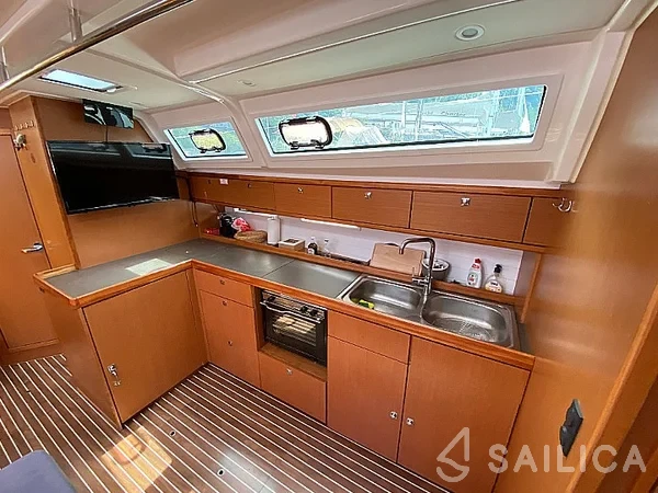 Bavaria 46 Cruiser - Yacht Charter Sailica