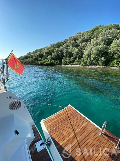 Bavaria 46 Cruiser - Yacht Charter Sailica