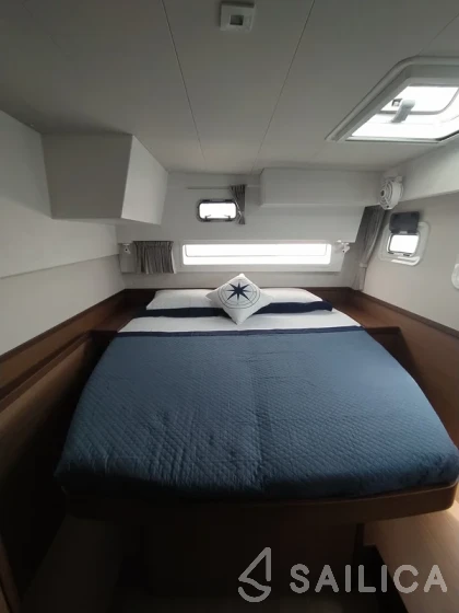 Lagoon 42 - Yacht Charter Sailica