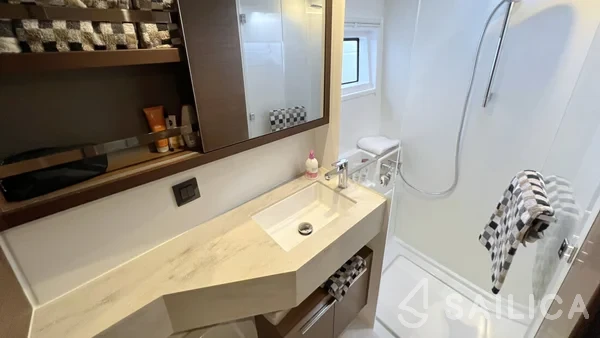 Lagoon 46  - Yacht Charter Sailica