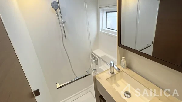 Lagoon 46  - Yacht Charter Sailica