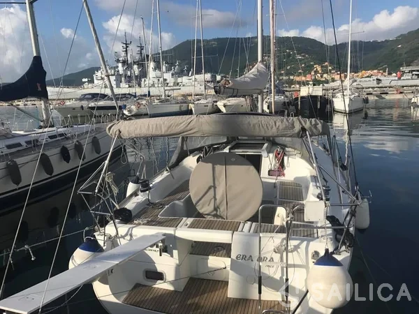 Oceanis 37 - Yacht Charter Sailica