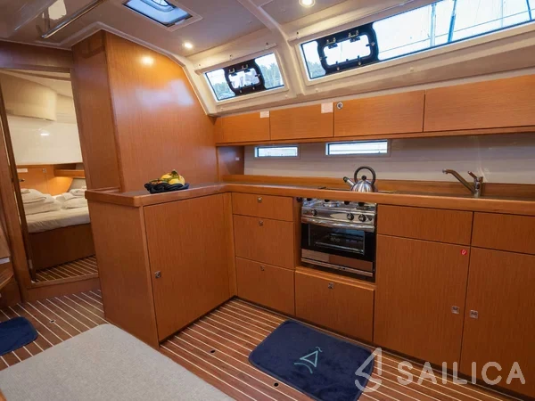 Bavaria 46 Cruiser - Yacht Charter Sailica