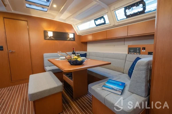 Bavaria 46 Cruiser - Yacht Charter Sailica