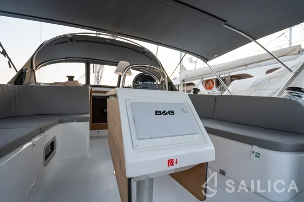 Bavaria 46 Cruiser - Yacht Charter Sailica