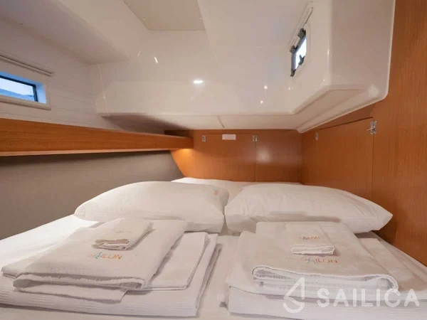 Bavaria 46 Cruiser - Yacht Charter Sailica