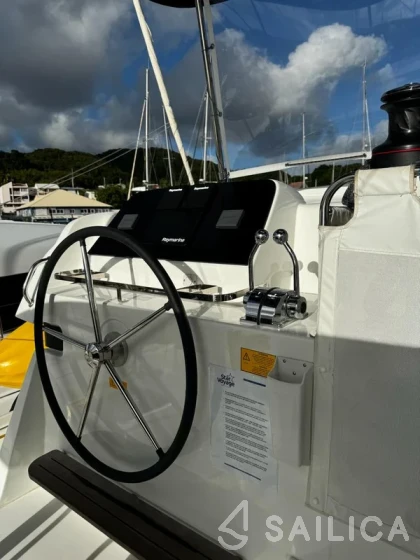 Lagoon 42 - Yacht Charter Sailica