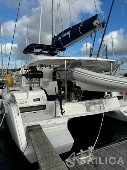 Lagoon 42 - Yacht Charter Sailica