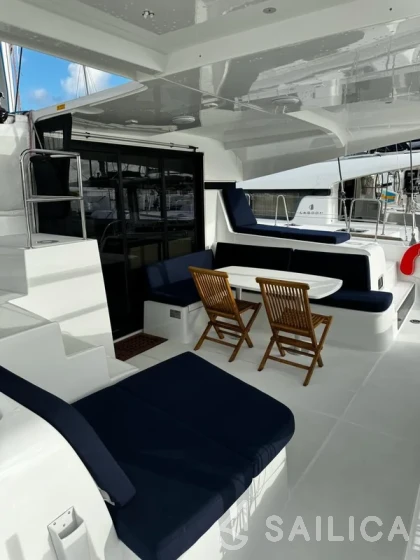 Lagoon 42 - Yacht Charter Sailica