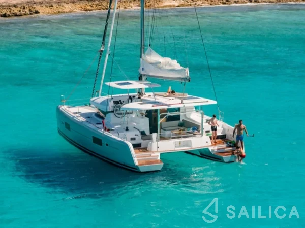 Lagoon 42 - Yacht Charter Sailica