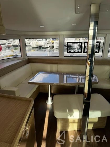 Lagoon 42 - Yacht Charter Sailica
