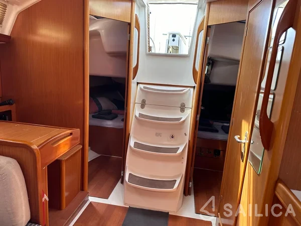 Cyclades 39.3 - Yacht Charter Sailica
