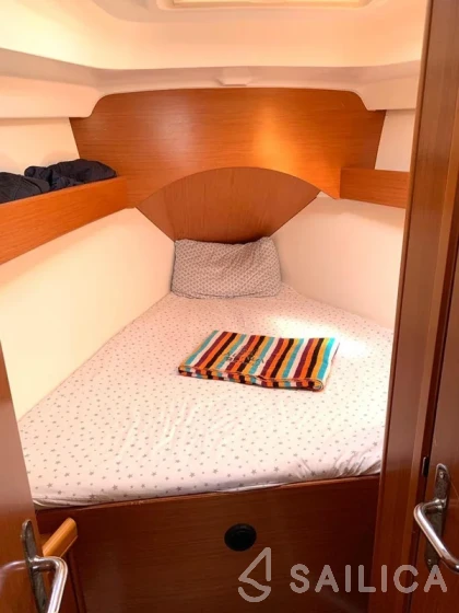 Cyclades 39.3 - Yacht Charter Sailica