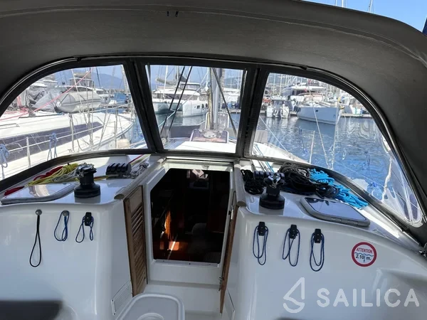 Cyclades 39.3 - Yacht Charter Sailica