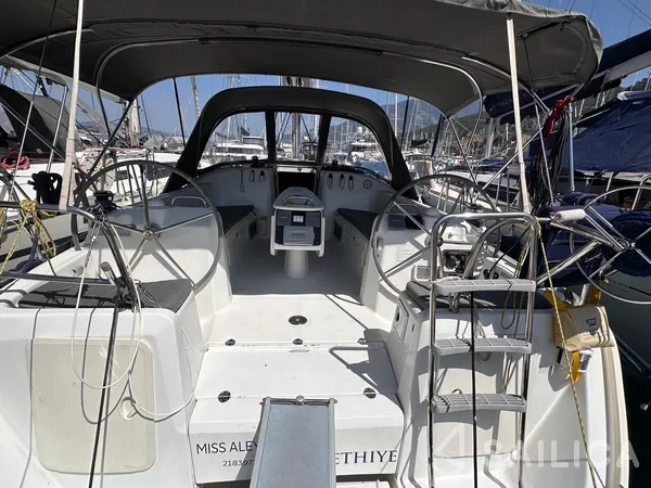 Cyclades 39.3 - Yacht Charter Sailica