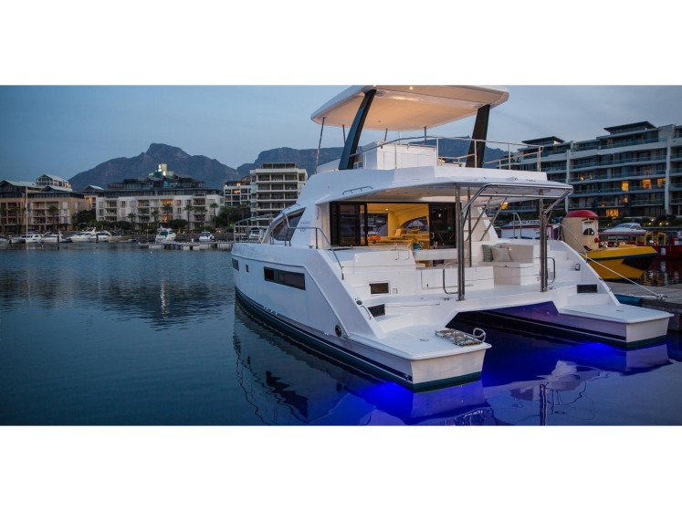 Leopard 434 - 4 + 2 cab. - Yacht Charter Sailica