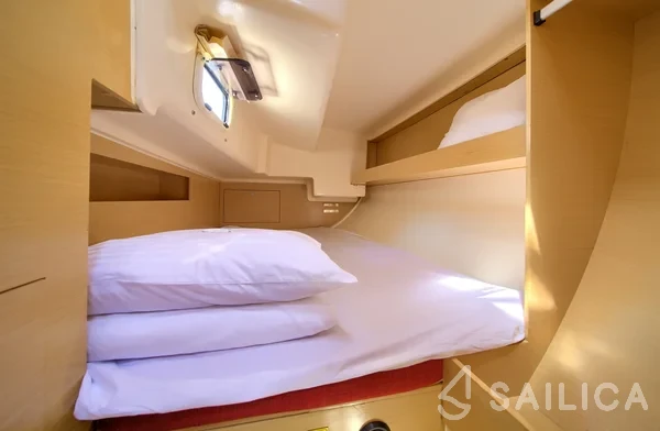 Elan 350 - Yacht Charter Sailica