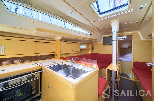 Elan 350 - Yacht Charter Sailica