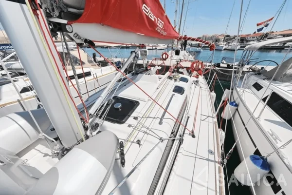Elan 350 - Yacht Charter Sailica