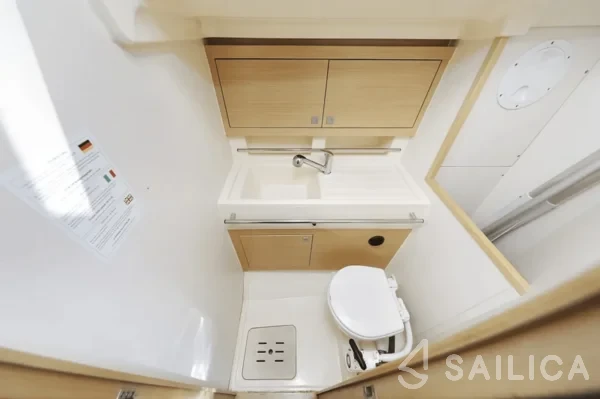 Elan 350 - Yacht Charter Sailica