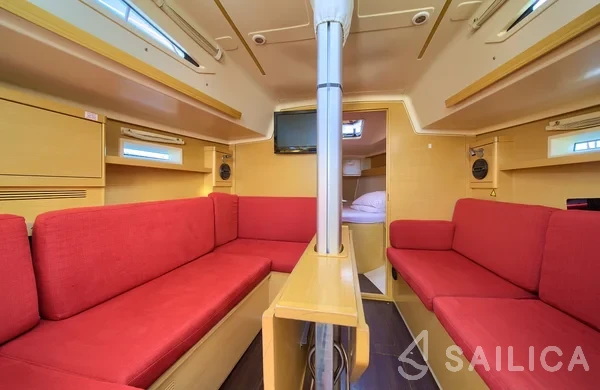 Elan 350 - Yacht Charter Sailica