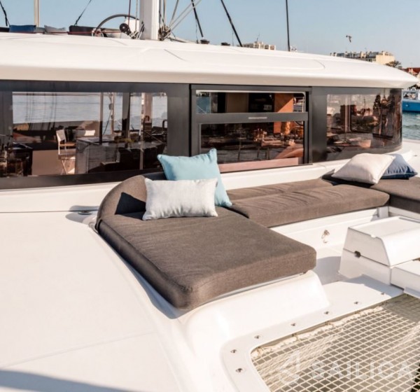 Lagoon 46 O.V. - Yacht Charter Sailica