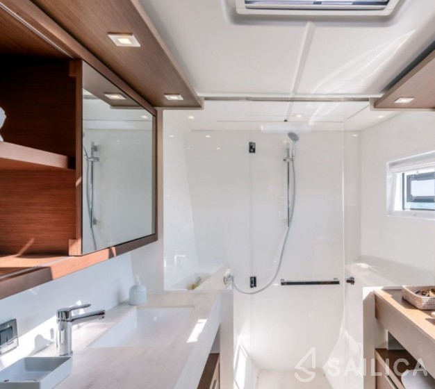 Lagoon 46 O.V. - Yacht Charter Sailica