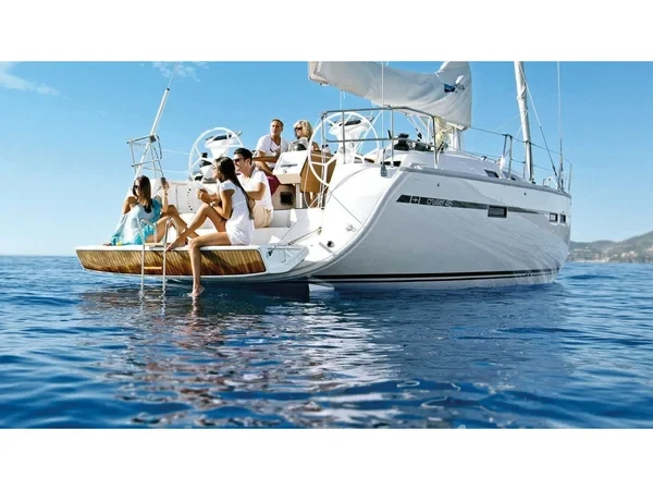 Bavaria 46 Cruiser - Photo #10 Bavaria 46 Cruiser - Yacht Charter Sailica